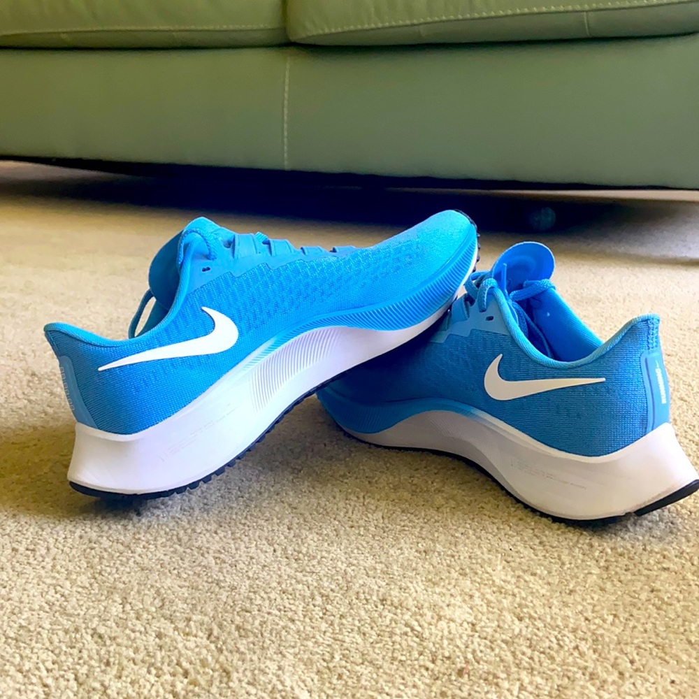 Nike Zoom Pegasus 37 tennis shoes